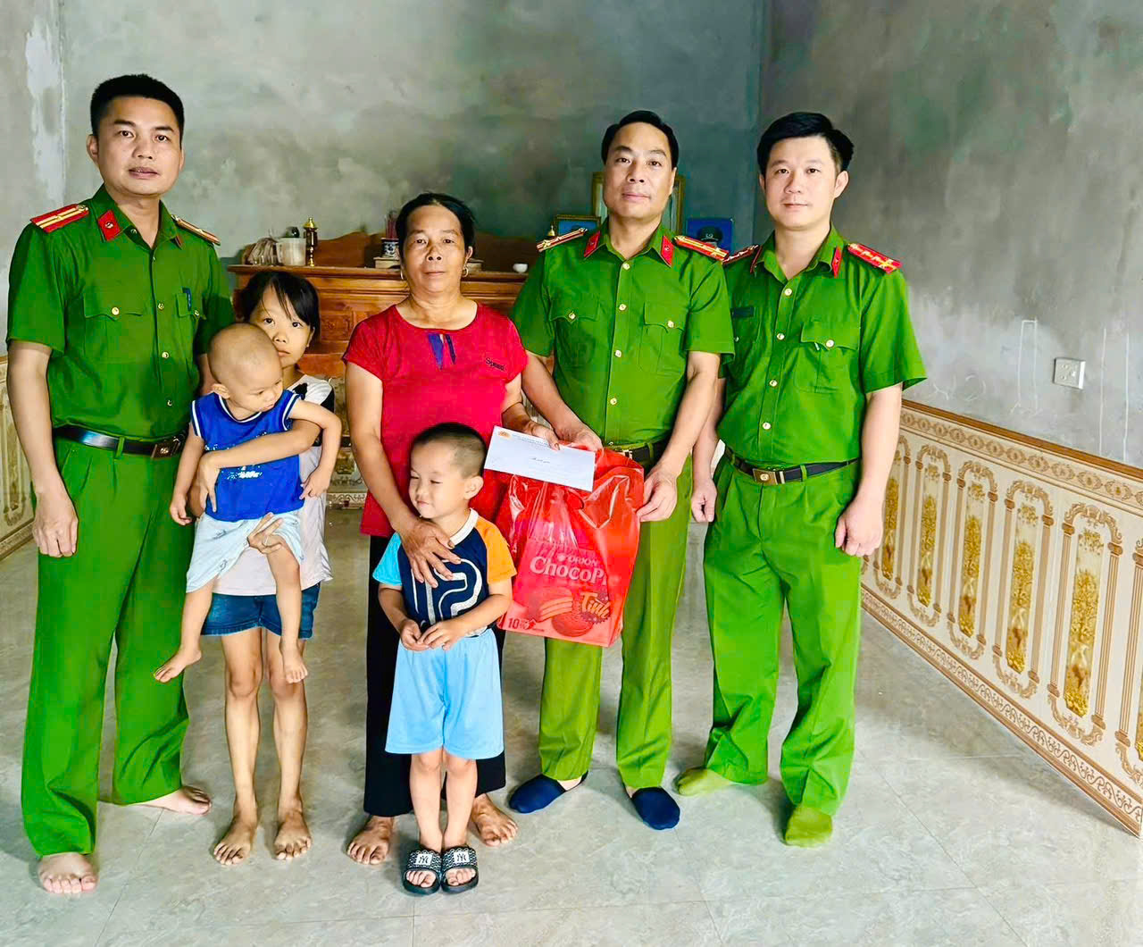 Anh-tin-bai